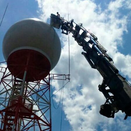 Camión con canasta 32 mts de brazo