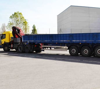 Grúas en alquiler en Panamá tracto mula