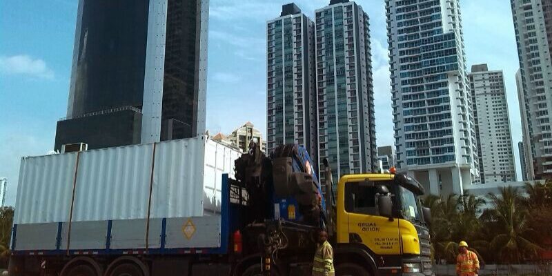 ALQUILER GRUAS EN PANAMA