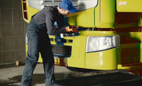 mantenimiento-camión-grua