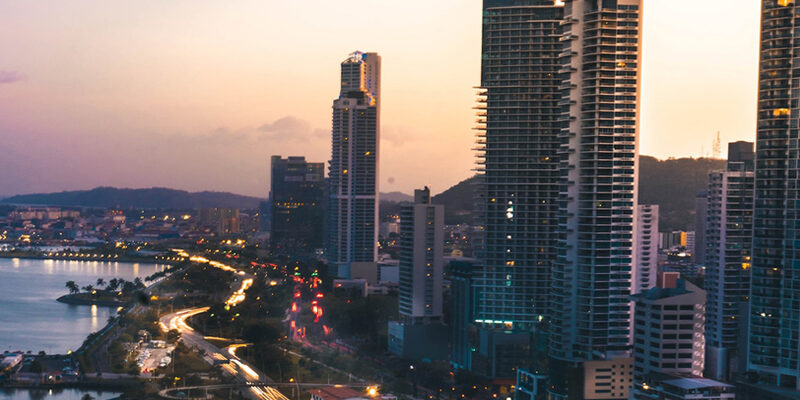 las gruas en grandes obras en panama