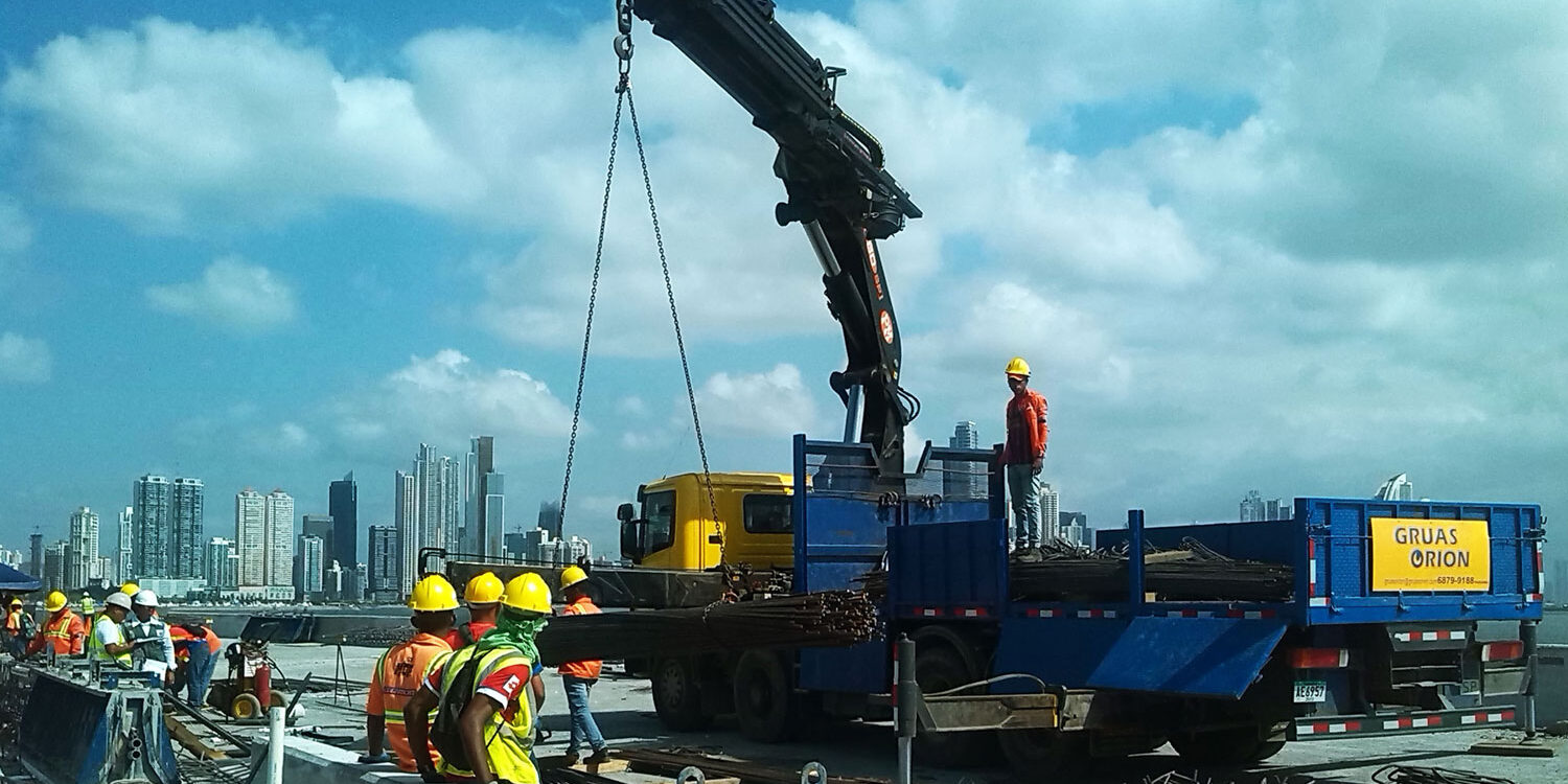 El-Papel-de-las-Grúas-en-el-Saneamiento-de-la-Bahía-de-Panamá