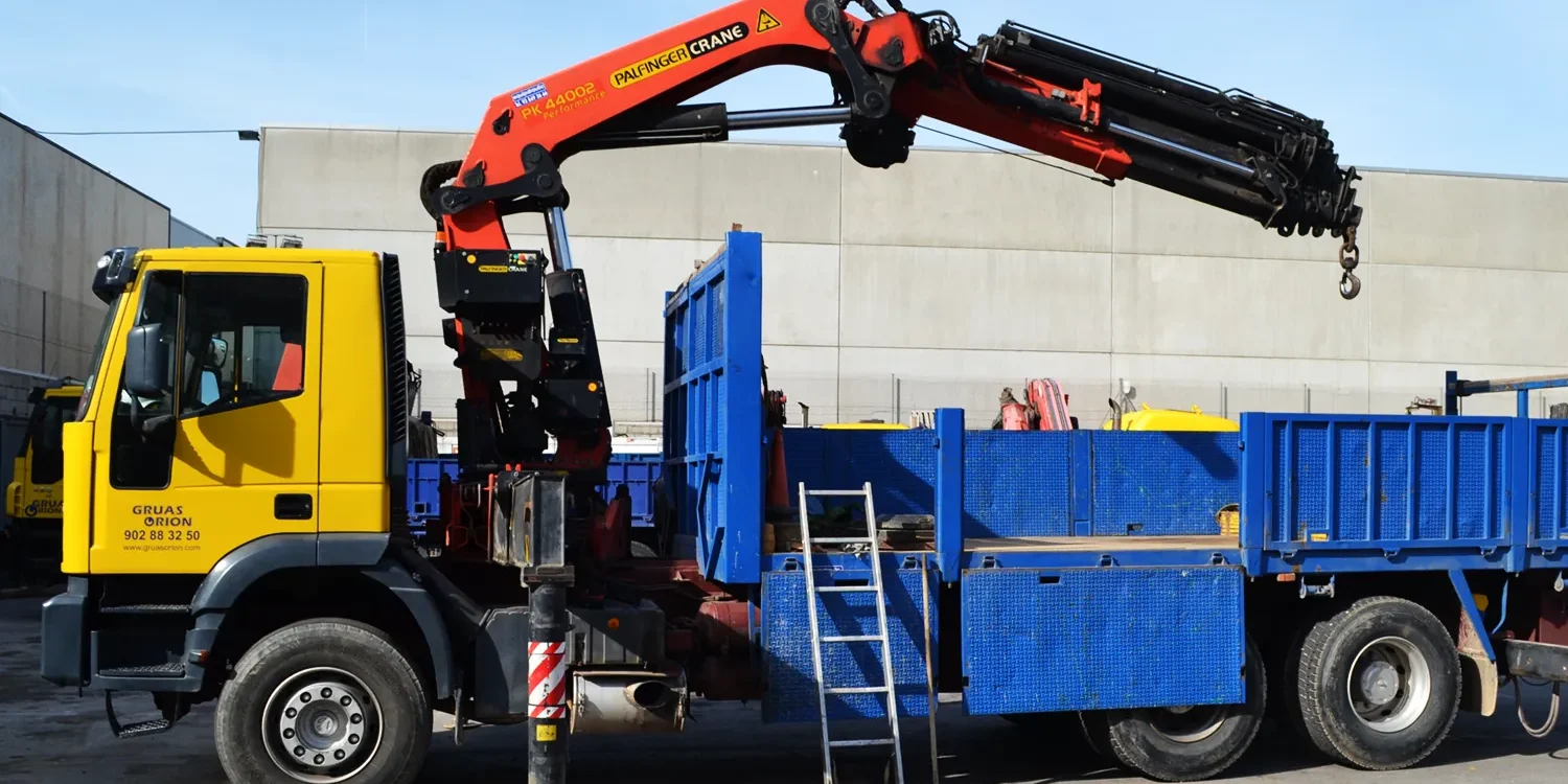 La eficacia de las gruas articuladas palfinger La eficacia de las gruas articuladas palfinger
