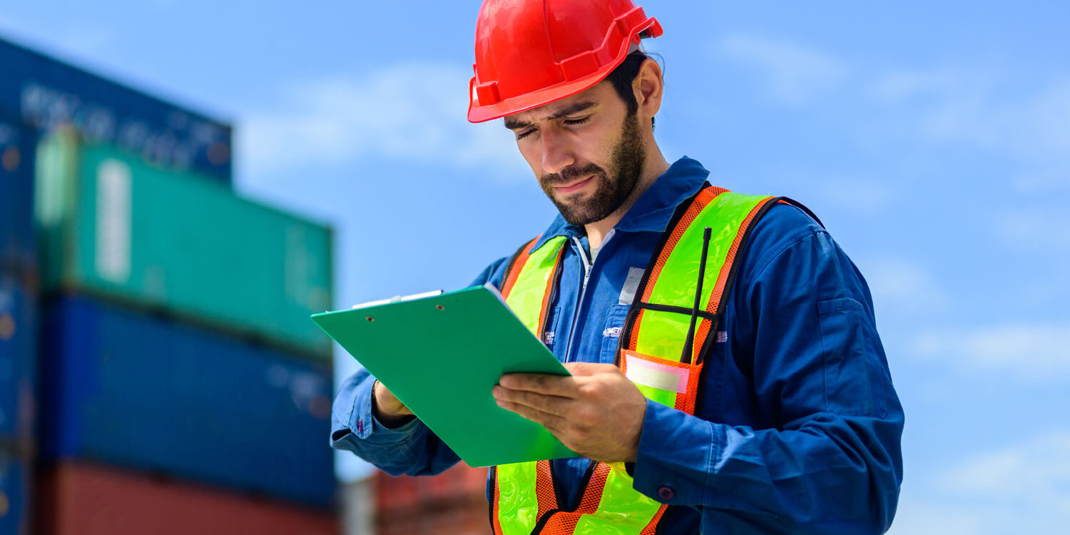 81.-Tabla-de-carga-de-un-camión-grúa La tabla de carga de un camión grúa