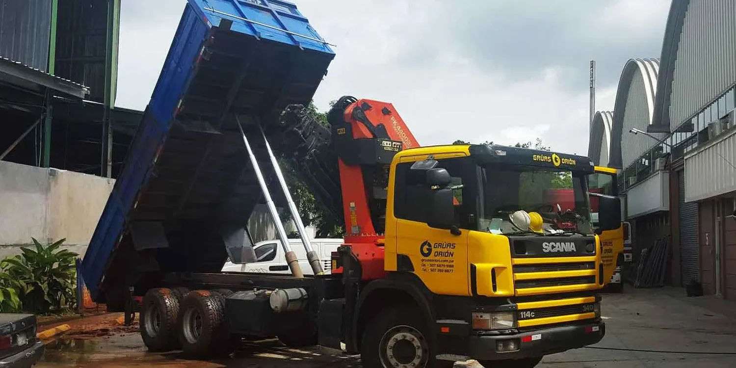 Grúa operando en condiciones óptimas para maximizar su vida útil.